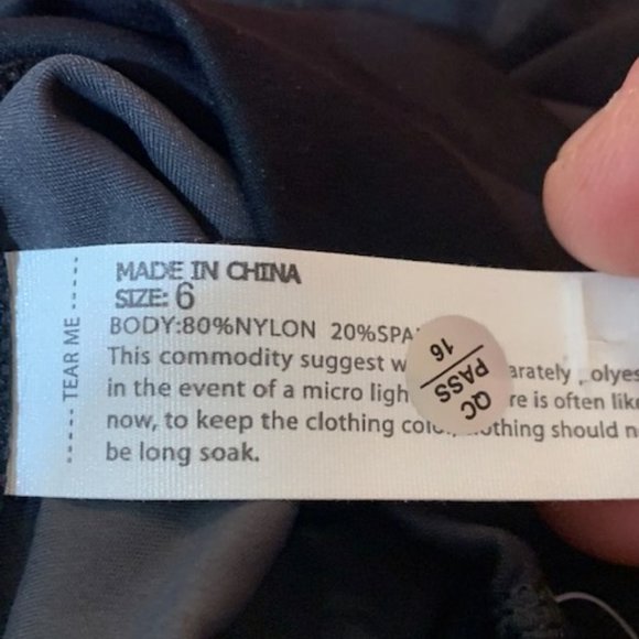 Zioccie Women's Black/Gray Camo Compression Yoga Legging Shorts M NWT - Picture 8 of 9